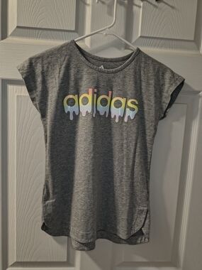 Adidas Gray Tee with Pastel Drip Logo Size Large